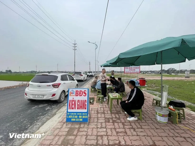 Hình ảnh quảng cáo của một văn phòng môi giới bất động sản.