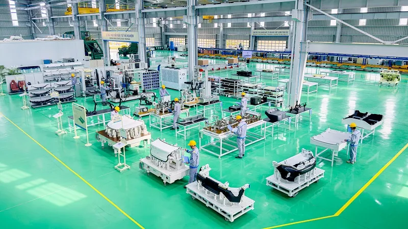 3. Các kỹ sư nghiên cứu thí nghiệm, thử nghiệm sản phẩm