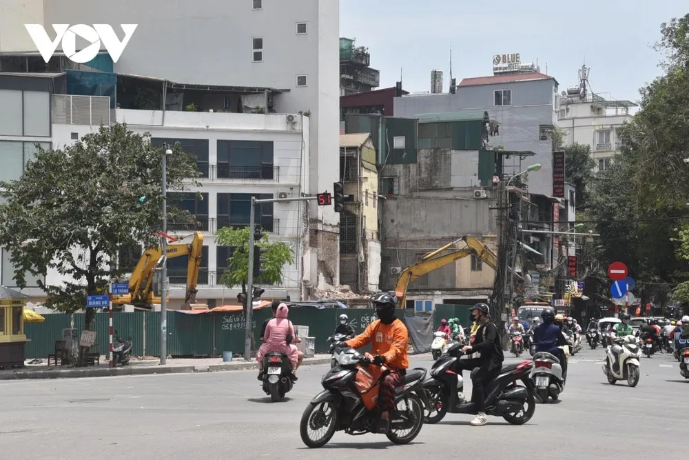 Đến nay, dự án đang trong giai đoạn giải phóng mặt bằng. Dự kiến giải phóng mặt bằng tại quận Ba Đình trong quý I/2025, tại quận Đống Đa trong quý II/2025.