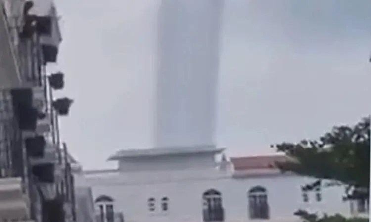 Vòi rồng kích thước khủng xuất hiện ở Phú Quốc