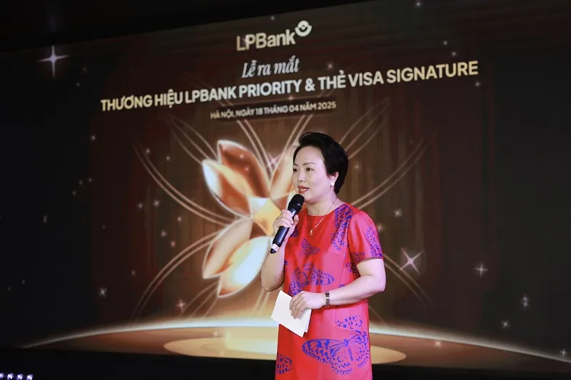 Anh 4 Dai dien Visa phat bieu.jpg