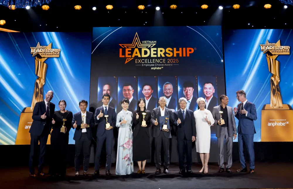 Tôn vinh 18 điển hình xuất sắc trong lĩnh vực lãnh đạo và nhân sự