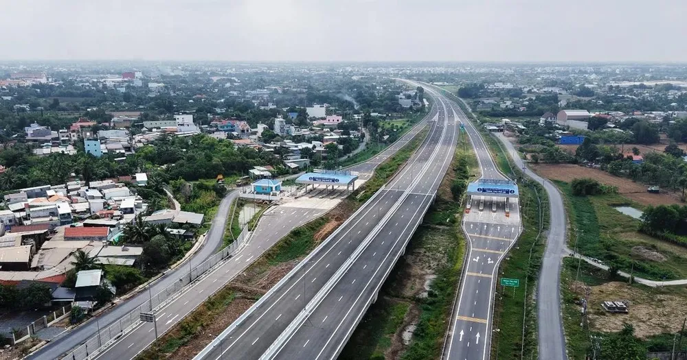Thu phí Cao tốc Bắc-Nam: Sẵn sàng vận hành thử từ tháng 11
