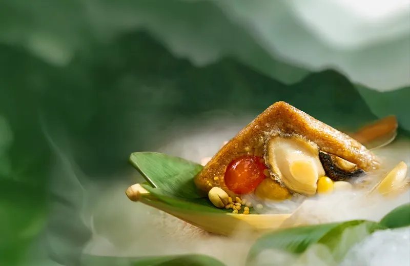 Sheraton Saigon Grand Opera Hotel_Banh Ba Trang Thu Cong Thuong Hang Li Bai (4).jpg