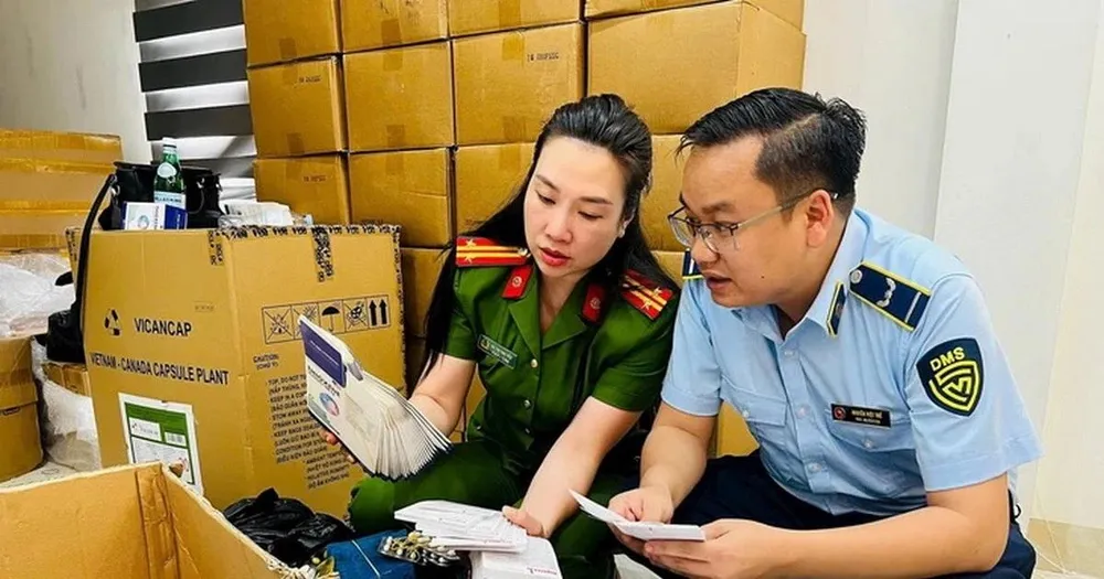 Hà Nội: Triệt phá đường dây 100 tấn thuốc tân dược, thực phẩm chức năng giả