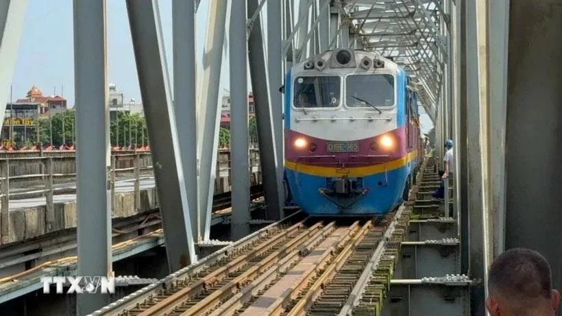 Sớm ban hành hệ thống quy chuẩn để làm đường sắt Lào Cai-Hà Nội-Hải Phòng