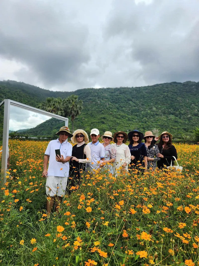 Hình 2 Chẳng ai nghĩ rằng cảnh sắc này nằm trong một nhà máy điện mặt trời.png