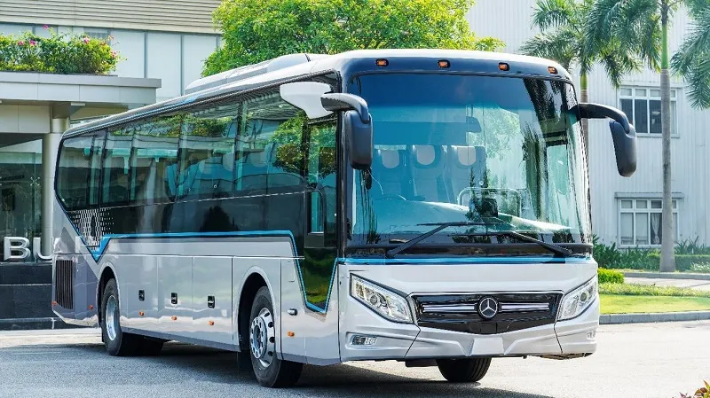 Xe bus cao cấp Mercedes-Benz RS 1936 được thiết kế và sản xuất tại nhà máy Thaco Bus