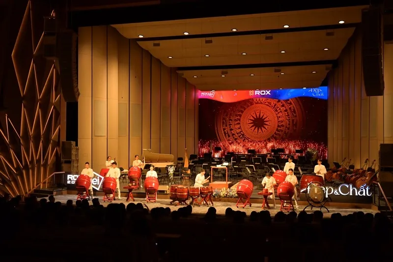 Gala “Đẹp và Chất" là món quà tinh thần ý nghĩa mà ROX Group dành tặng CBNV.