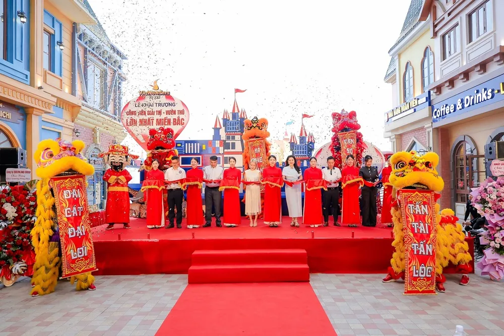 Khai trương công viên giải trí VinWonders Vũ Yên