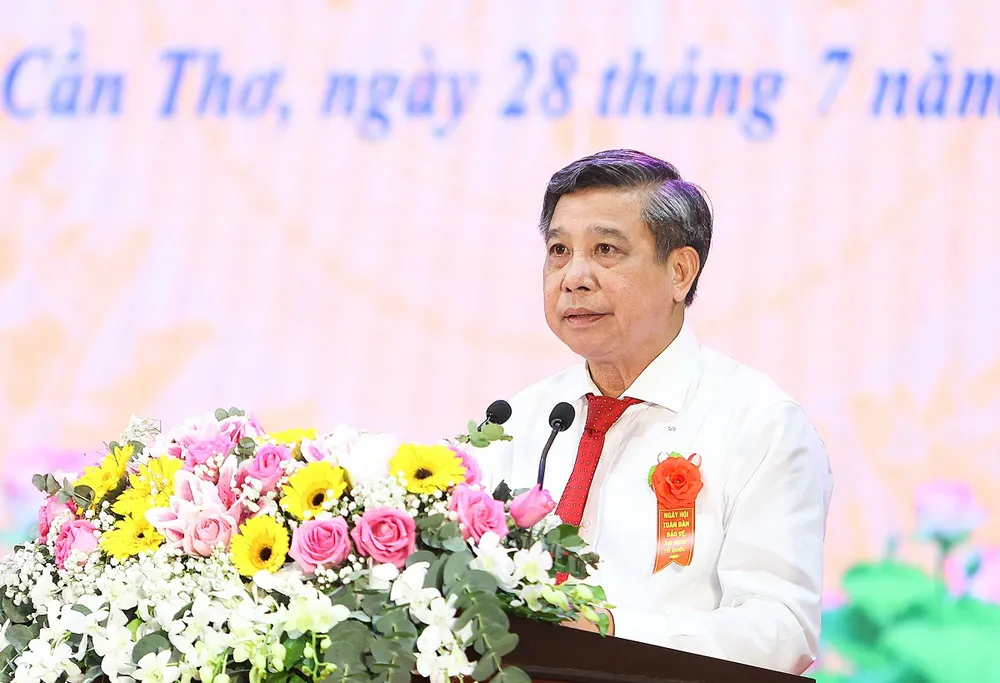 Ông Đồng Văn Thanh, Phó Bí thư Thường trực Thành ủy, Chủ tịch HĐND TP Cần Thơ phát biểu tại ngày hội.jpg