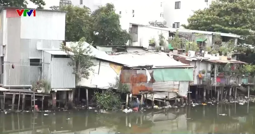 TPHCM dự kiến sẽ di dời, bồi thường hơn 5.500 căn nhà ven kênh trong năm nay.