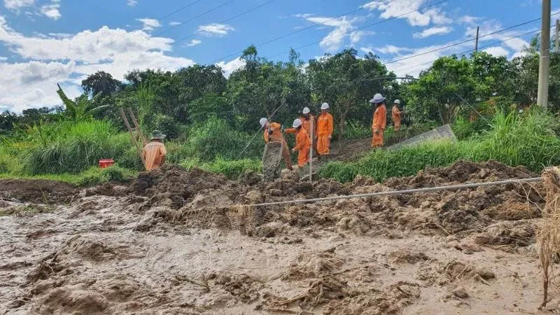 Thần tốc khôi phục hệ thống điện các bản vùng cao sau lũ quét