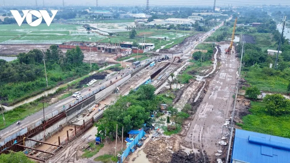 Các dự án giao thông kết nối vùng như Vành đai 3 TPHCM đang được triển khai (ảnh: H.K)