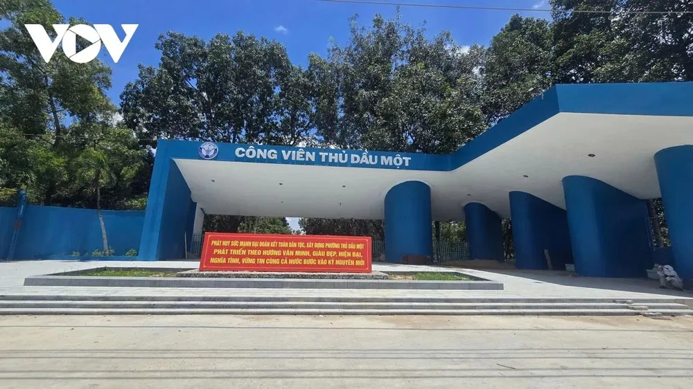 Công viên Thủ Dầu Một đang được cải tạo, sửa chữa 