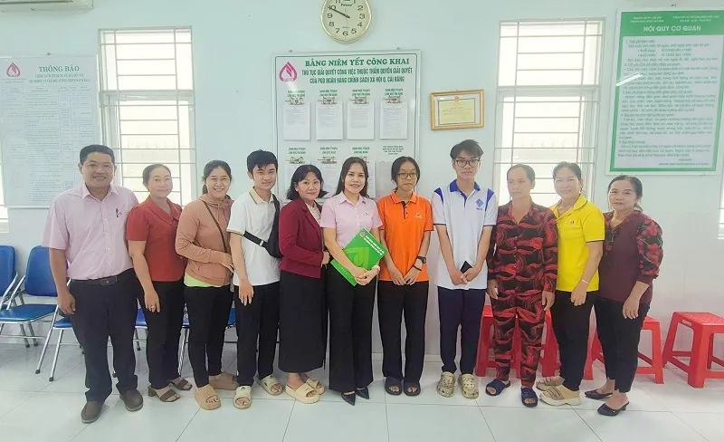 Ảnh 2 Các trường hợp được giải ngân vốn ưu đãi đầu tiên trong ngày 4-9.jpg