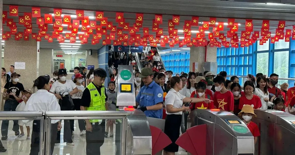 Metro Hà Nội phục vụ gần 1,8 triệu khách dịp 2-9