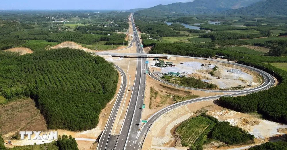 Sớm hoàn thành dự án cao tốc Bắc - Nam qua Hà Tĩnh, Quảng Trị