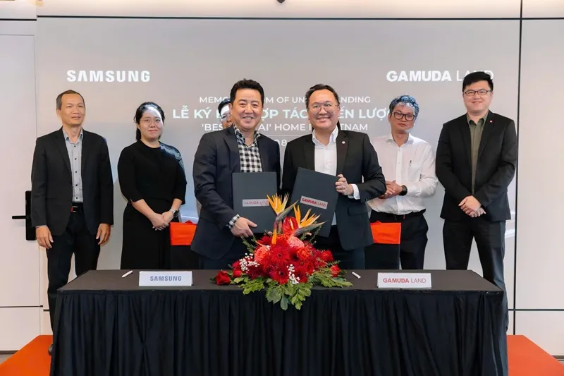 Đại diện Gamuda Land Việt Nam (GLVN) và Công ty Điện tử Samsung Vina (Samsung) ký kết Biên bản ghi nhớ hợp tác chiến lược