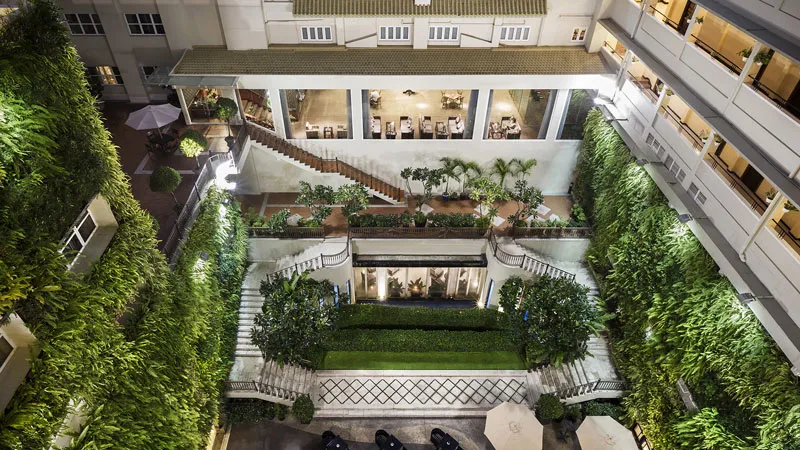 Thưởng thức Matcha Latte xanh mướt giữa lòng thành phố