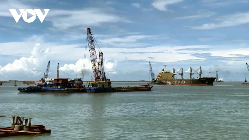 Khu cảng tổng hợp Định An