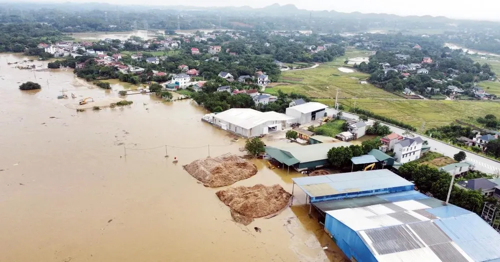 Lũ các sông Lô, sông Cầu, sông Thương lên nhanh mức báo động 3