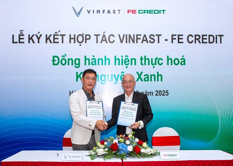 FE CREDIT bắt tay VinFast mang đến ưu đãi đặc biệt cho khách hàng mua xe máy điện trả góp
