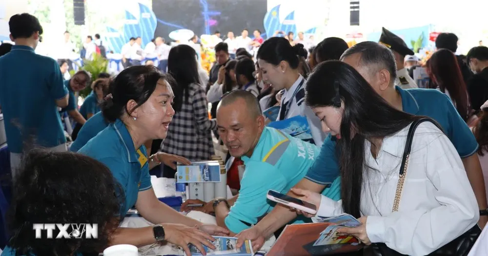 TPHCM: Nhu cầu tuyển dụng cao gấp 2 lần so với nhu cầu tìm việc