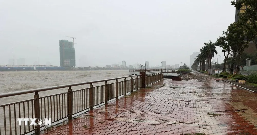 Đà Nẵng thông báo khẩn cho học sinh nghỉ học từ chiều ngày 22-10