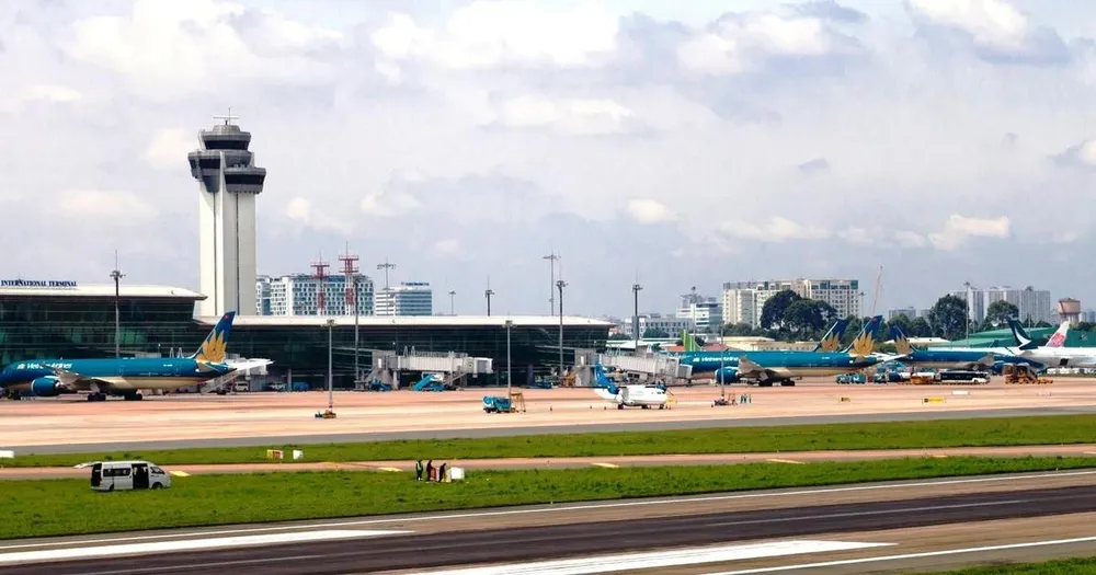 Tăng số lượt cất, hạ cánh Sân bay Tân Sơn Nhất trong dịp cao điểm Tết Nguyên đán