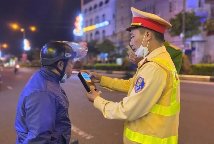 Hơn 11.000 tài xế vi phạm nồng độ cồn trong 3 ngày cao điểm