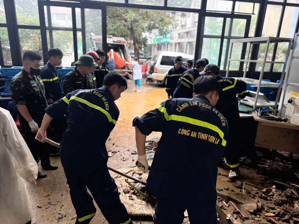 Miễn, giảm, gia hạn thuế và giảm lãi suất cho các đối tượng bị thiệt hại do bão số 11