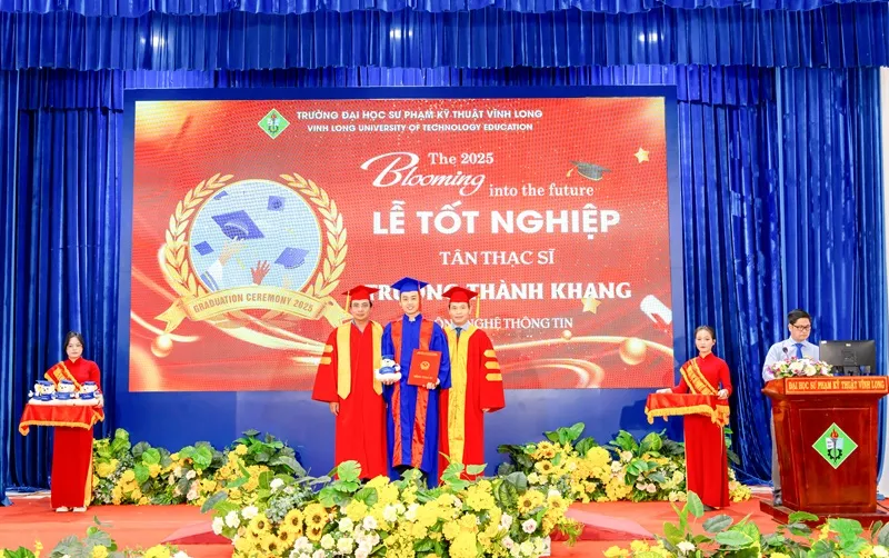 VLUTE trao bằng tốt nghiệp cho các tân cử nhân, kỹ sư, thạc sĩ