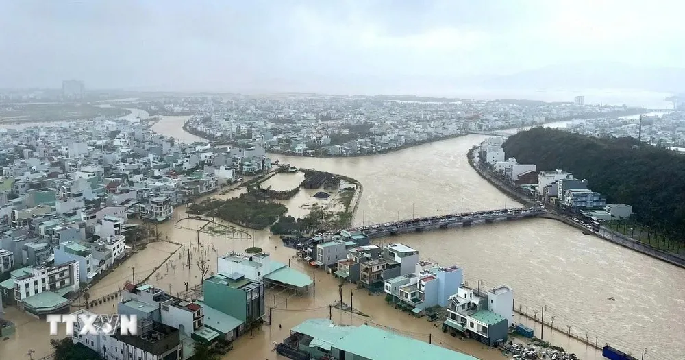 Vì sao khu vực miền Trung, Tây Nguyên liên tục xảy ra lũ quét, sạt lở đất