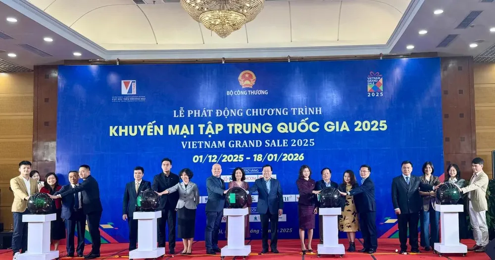 Phát động chương trình “Khuyến mại tập trung quốc gia 2025 - Vietnam Grand Sale 2025”. (Ảnh: Vietnam+)
