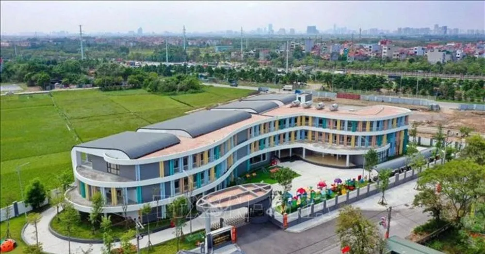 Một trường học được đầu tư, xây mới, sẵn sàng đón học sinh bước vào năm học mới. (Ảnh: TTXVN phát) 