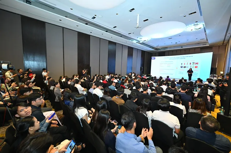 Sự kiện roadshow MCH thu hút đông đảo cổ đông và nhà đầu tư quan tâm.JPG