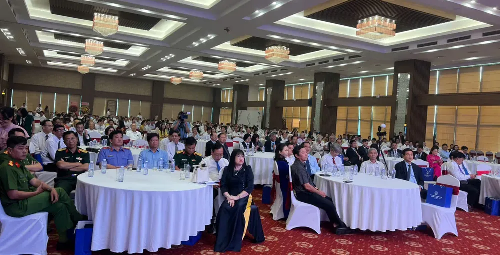 Quang cảnh buổi lễ Kỷ niệm 35 năm ngày thành lập Đoàn Luật sư TP Cần Thơ.