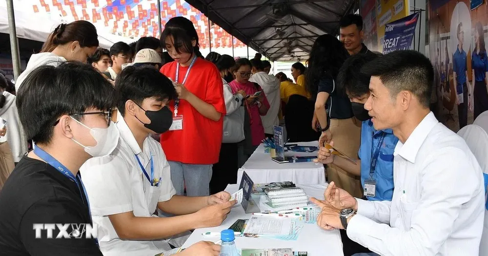 Năm 2026, TPHCM dự báo cần tuyển 313.000 việc làm mới