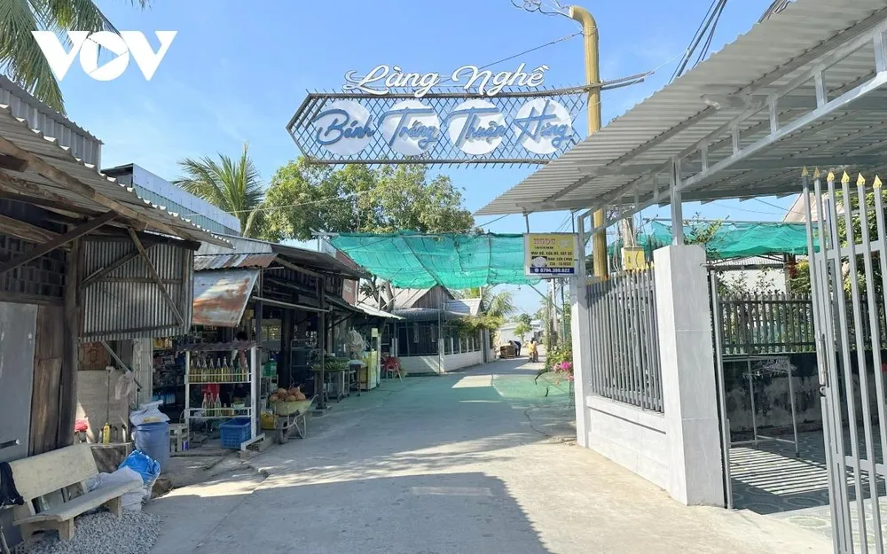 Hương Tết từ làng bánh tráng Thuận Hưng