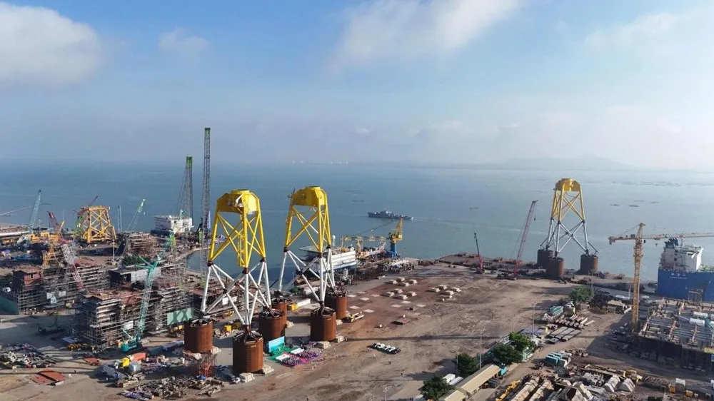 Chân đế điện gió ngoài khơi của Tập đoàn Petrovietnam. Ảnh vietnamnet.vn