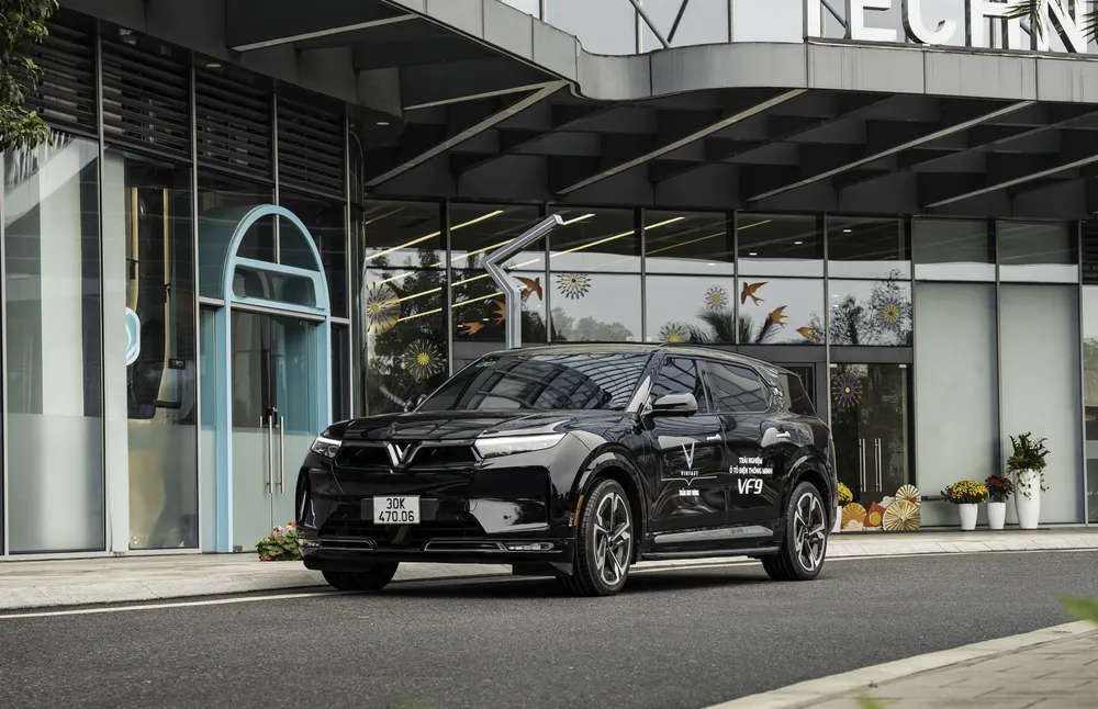 Ưu đãi tới 240 triệu đồng khi mua VinFast VF 9