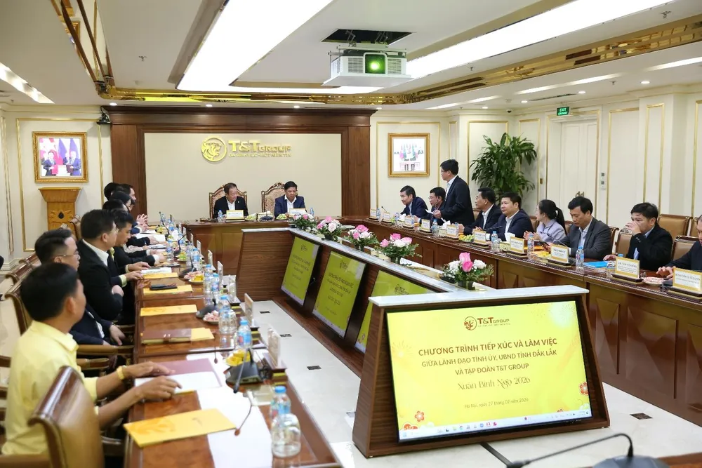 Quang cảnh buổi làm việc.