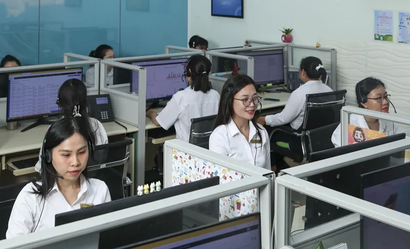 Các nữ CBCNV EVNSPC góp phần nâng cao chất lượng chăm sóc khách hàng