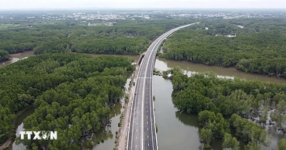 Cao tốc Bến Lức - Long Thành sẵn sàng thông xe vào tháng 7
