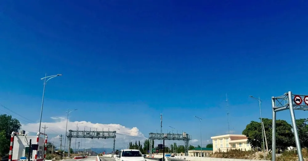 Loạt lỗi kỹ thuật sau 1 tháng vận hành hệ thống thu phí 5 dự án cao tốc 