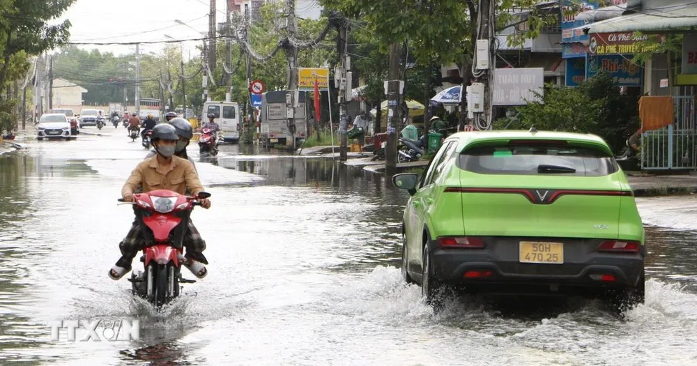 Nam Bộ xuất hiện đợt triều cường mực nước xấp xỉ báo động 3