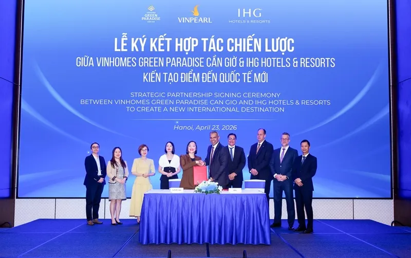 Lễ ký kết hợp tác giữa Vinhomes Green Paradise và IHG Hotels & Resorts mở đường cho sự hiện diện của những tiêu chuẩn du lịch, nghỉ dưỡng hàng đầu thế giới tại siêu đô thị biển.