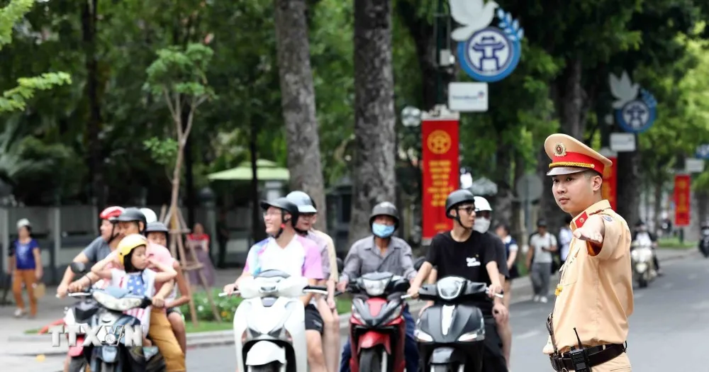 Hà Nội chưa cấm xe máy xăng cá nhân trong vùng phát thải thấp