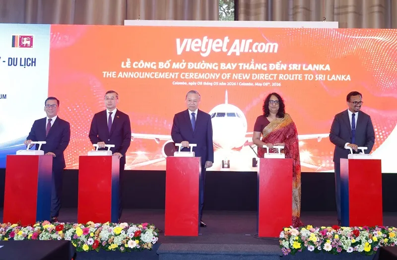Vietjet chính thức công bố đường bay thẳng giữa TPHCM và Colombo trước sự chứng kiến của Tổng Bí thư, Chủ tịch nước Tô Lâm (giữa) và Thủ tướng Sri Lanka Harini Amarasuriya (thứ 2 từ phải sang)